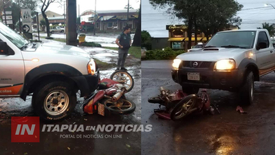 MOTOCICLISTA LESIONADO TRAS IMPACTAR CONTRA UN VEHÍCULO.