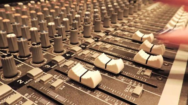 SGP reducirá aranceles a medios de comunicación - Nacionales - ABC Color
