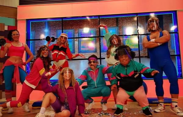 Martini dio cátedra de baile retro en el Gran Día Dance Academy