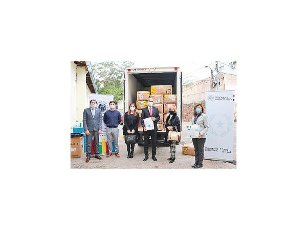 Pacto Global entrega a Salud más insumos