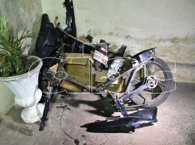 Recuperan dos motocicletas robadas en San Lorenzo  - Nacionales - ABC Color