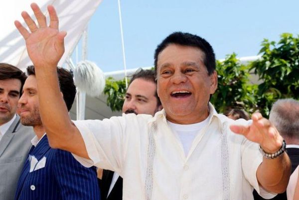 Panameño Manos de Piedra Durán da positivo de COVID-19