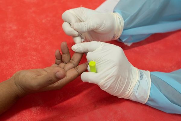 Descubren que medicinas contra hepatitis C impiden duplicidad del coronavirus - Ciencia - ABC Color
