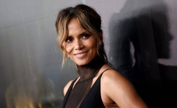 HOY / Halle Berry, "emocionada" al estrenar su primera película como directora