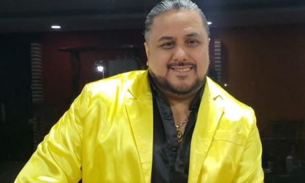 Raimundo Fernández inaugura pintoresco negocio