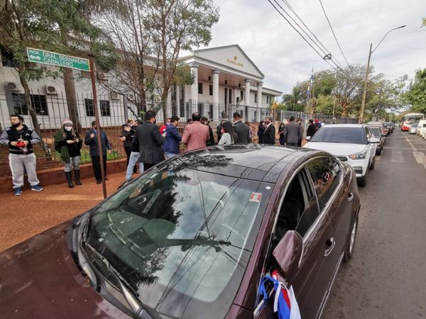 Abogados de CDE se movilizan en rechazo a paro de actividades