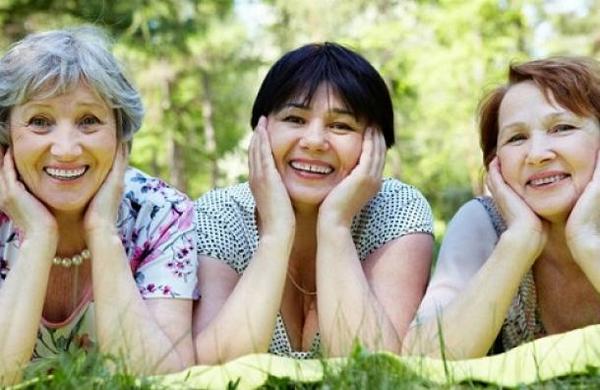 Las mujeres tienen más probabilidades de sufrir alzhéimer por la menopausia - C9N