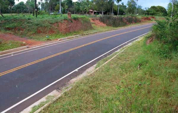 Gobierno inaugura más de 14 km de asfaltado en Central