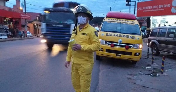 Bomberos de San Lorenzo organizan pizzeada para pagar flete de equipos donados