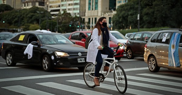 Buenos Aires vuelve a cuarentena estricta ante el aumento de casos de COVID-19