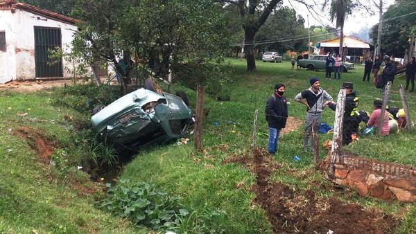 Aparatoso accidente en la ruta Luque - San Ber • Luque Noticias
