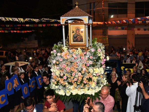 Celebran 76 años de fe a la Virgen del Perpetuo Socorro