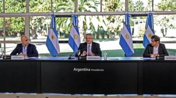 Incremento de casos de Covid-19 obliga a retroceder a Argentina