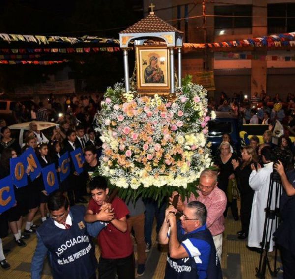 Celebran 76 años de fe a la Virgen del Perpetuo Socorro