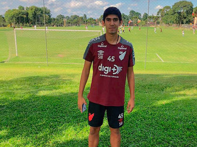 Joven central de Nacional va al fútbol brasileño