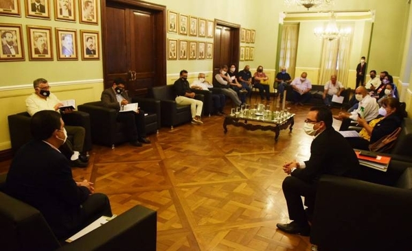 HOY / Presentismo, pago por ir de vacación y otros gastos irritantes, en la agenda