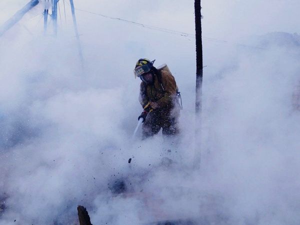 Incendio en inquilinato de Ciudad del Este consume tres habitaciones