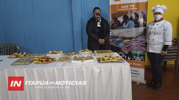 ESTUDIANTES DE REPOSTERÍA DONAN MEDIALUNAS.