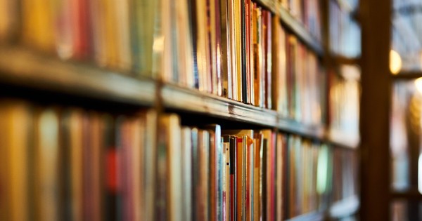 Organizá tu biblioteca: taller online y gratuito