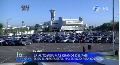 Celebran auto misa en el estacionamiento del aeropuerto | Noticias Paraguay