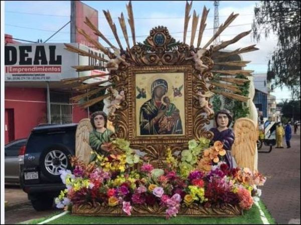 Multitudinaria Caravana de la Fe y “auto misa” cerraron festejos por el día de la Virgen del Perpetuo Socorro