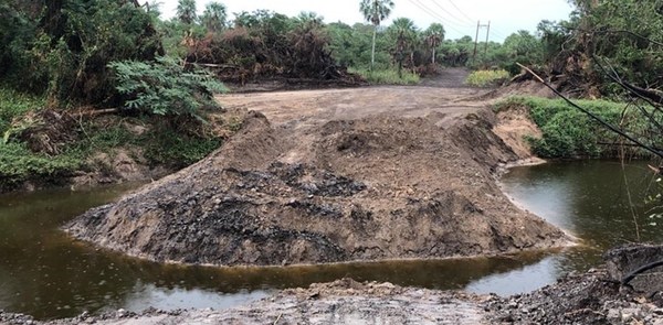 Taponaron el riacho Mosquito con intención de convertirlo en camino - ADN Paraguayo
