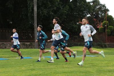 Cruz Azul reconoce 22 casos positivos - Fútbol - ABC Color