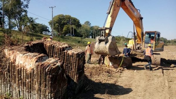 Rescatan vestigios del antiguo puerto de Pilar mediante labores para Defensa Costera