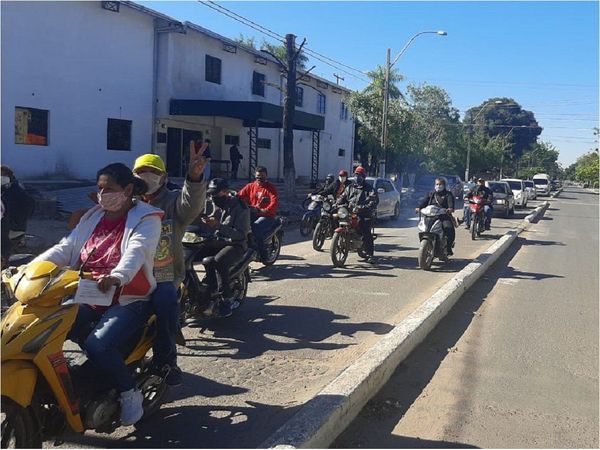 Multitudinaria caravana contra la corrupción en Presidente Hayes