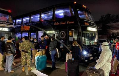 Hoy llegarán más compatriotas procedentes de Argentina y Chile