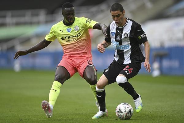 El City supera al Newcastle de Almirón y se instala en las semifinales de la FA Cup