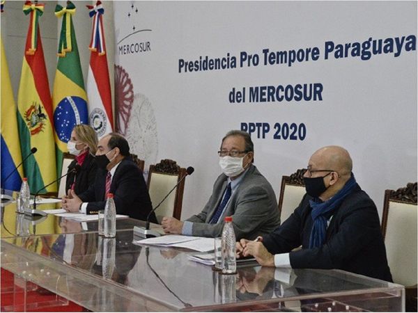 Paraguay entregará presidencia del Mercosur a Uruguay por videoconferencia