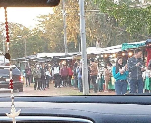 Descontrol en feria de frutilla en Itauguá y Areguá - Nacionales - ABC Color