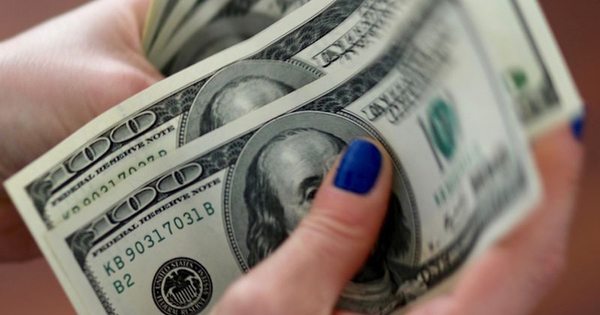 Demanda sigue dando presión al tipo de cambio