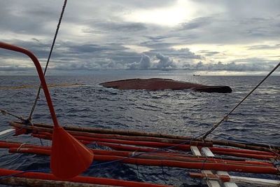 Buscan a 14 desaparecidos tras colisión entre barco pesquero y carguero en Filipinas - Mundo - ABC Color