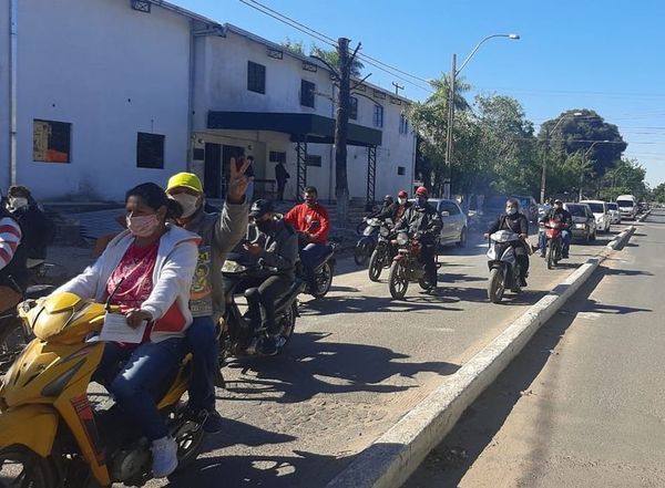 Con caravana repudian al impune clan Núñez - Política - ABC Color
