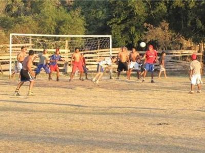 Detenidos por jugar fútbol en cuarentena