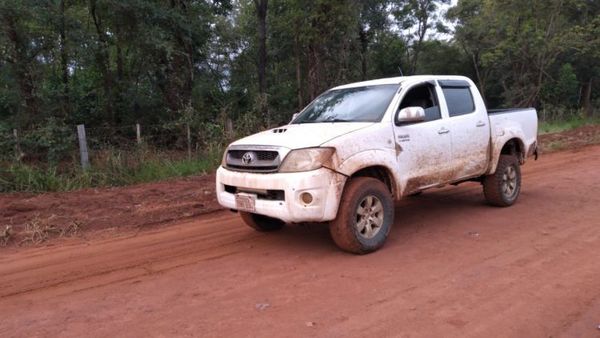 Policía halla abandonada camioneta que atropelló barrera policial en Maria Auxiliadora