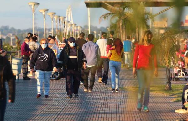 Denunciaron aglomeración en la Costanera de Asunción y Expo Frutilla durante el fin de semana