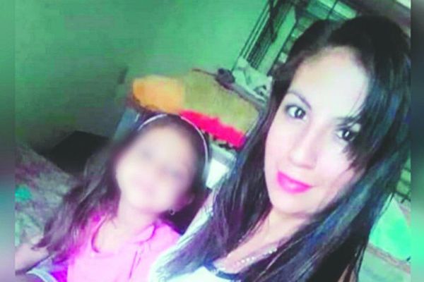 ASESINAN A PARAGUAYA Y A SU HIJA DE 4 AÑOS