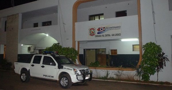 De la cancha a la comisaría: 11 personas detenidas por organizar un partido de fútbol | Noticias Paraguay