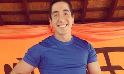 Fran Arce se disfraza de “Superman” para visitar a su papá