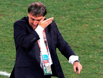 Martino destaca la dignidad de la Albirroja en el Mundial 2010