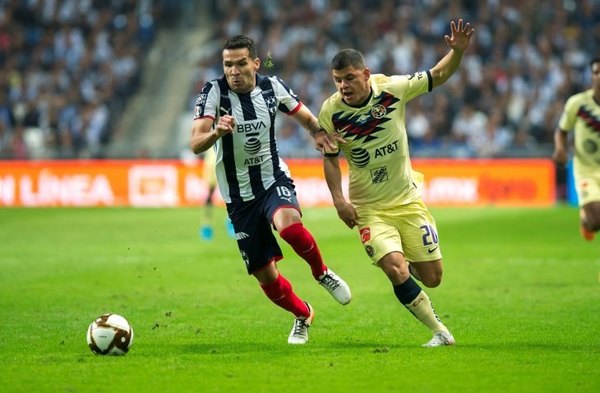 Celso Ortiz, entre continuar en Monterrey o volver al fútbol de Europa