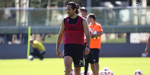 'Entiendo que no estén de acuerdo por el plantel que tenemos en Olimpia'