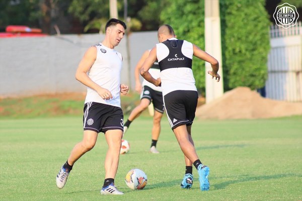 'No es fácil tener esta edad y seguir entrenando con los compañeros'