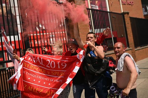 Klopp criticó a los hinchas que festejaron el título en multitud - Fútbol - ABC Color