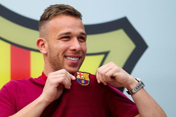 Barcelona oficializa la transferencia de Arthur Melo - Fútbol - ABC Color