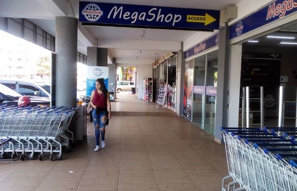 Abdo: menos impuestos ayudarán al comercio - Economía - ABC Color