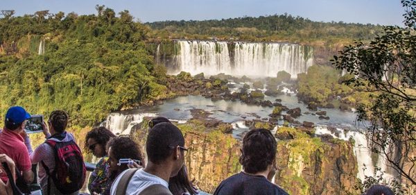 Turismo en alza en Tres Fronteras, pero en comercio de CDE no hay venta